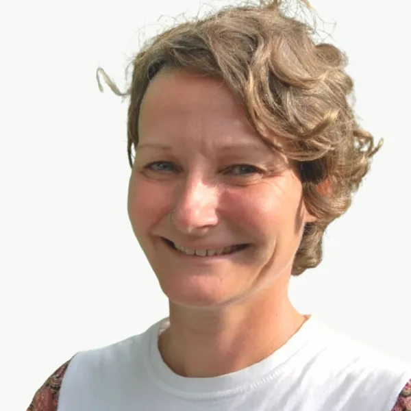 Portrait of Lucy Bowden, Engagement Manager at Merakoi